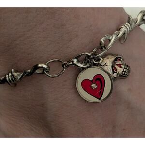 ED HARDY Skull & Bling Heart Charm Bracelet on Barbed Wire Chain Y2K Tattoo